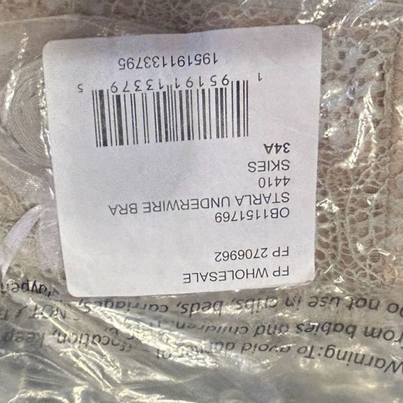 Free People White Lace Bra - Picture 10 of 12